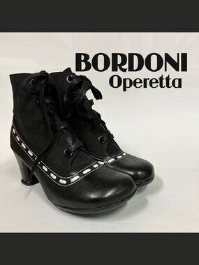 *BRAND NEW!* Fluevog 2013 Operetta BORDONI Booties, Black & White, Size 9. CUTE!